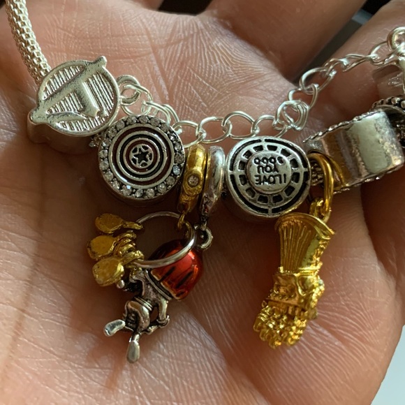 Pandora Moments Mesh Bracelet w/ NEW Marvel Themed Charms Bracelet - Picture 9 of 16